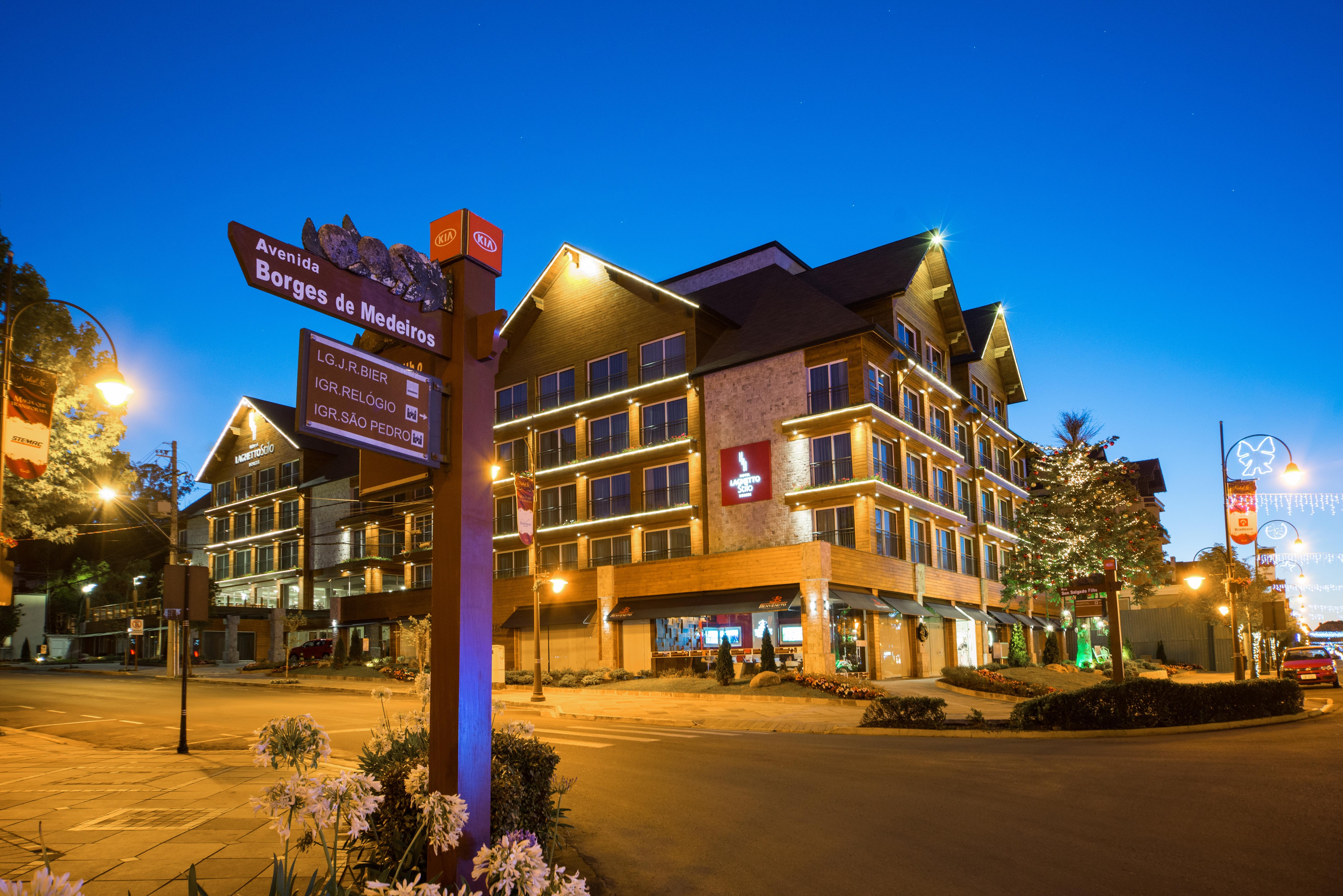 Hotel Laghetto Stilo Borges กรามาโด ภายนอก รูปภาพ The Village at Blue Mountain