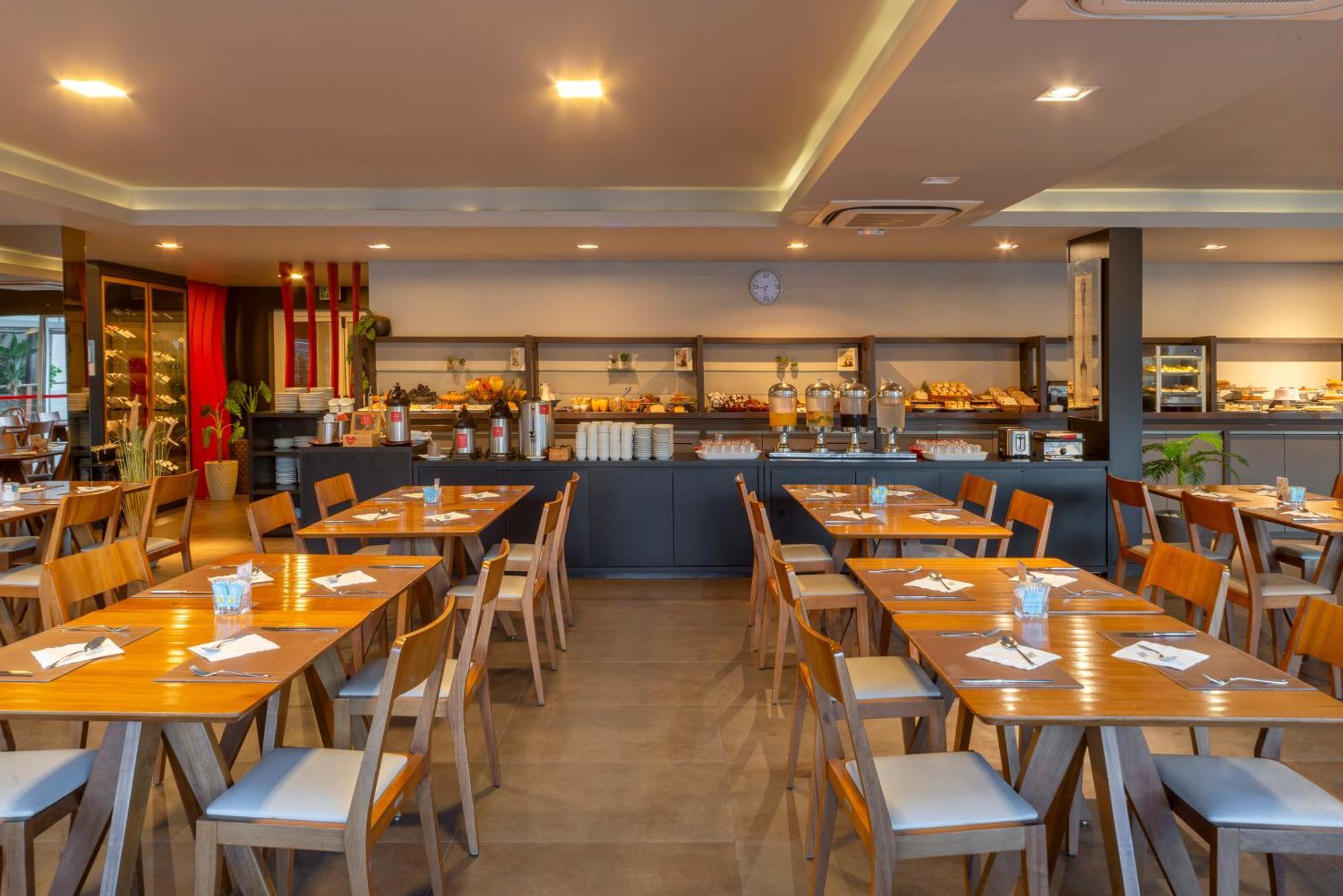 Hotel Laghetto Stilo Borges กรามาโด ภายนอก รูปภาพ The restaurant