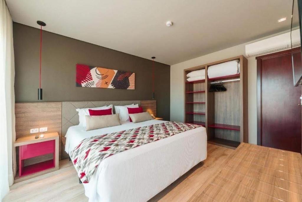 Hotel Laghetto Stilo Borges กรามาโด ภายนอก รูปภาพ A bedroom at the hotel